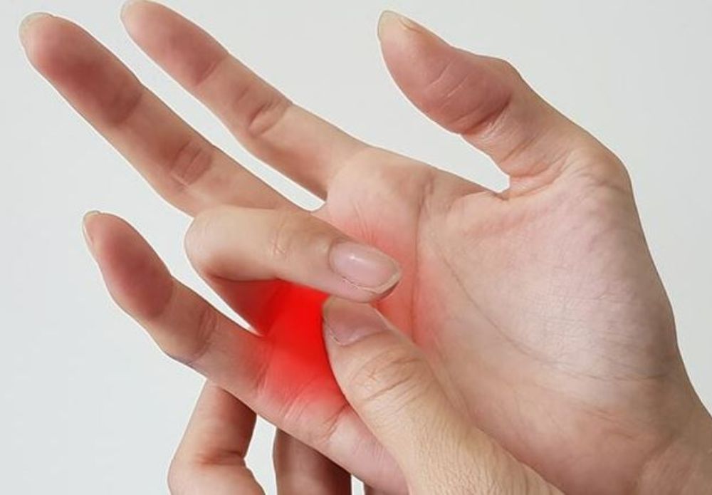 Dedo en resorte: bloqueo y chasquido del tendón flexor al pasar por la polea A1